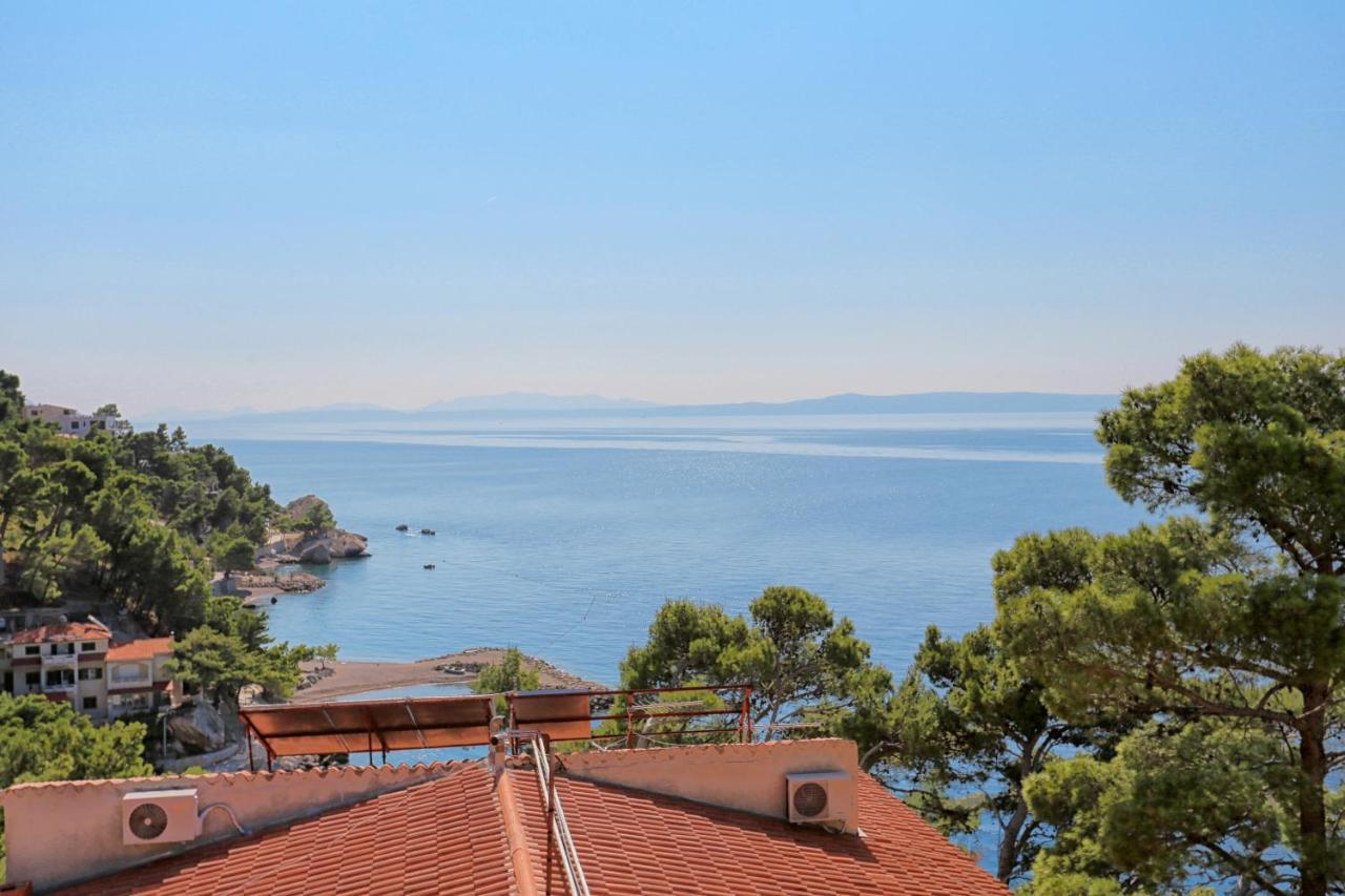 Apartments By The Sea Brela, Makarska - 6688 Екстер'єр фото